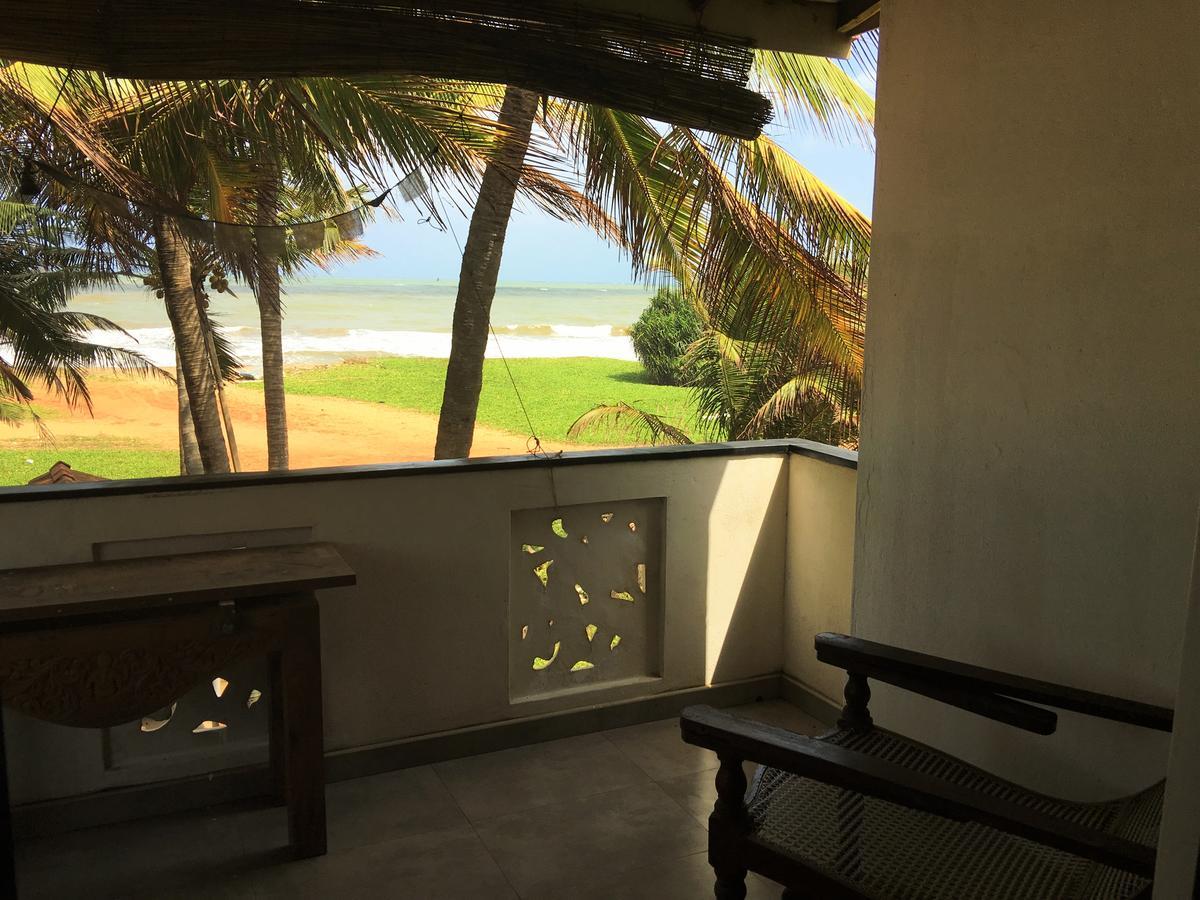 Dephani Beach Hotel Negombo Exterior foto