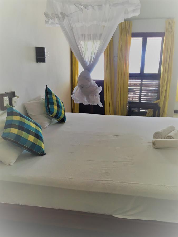 Dephani Beach Hotel Negombo Exterior foto