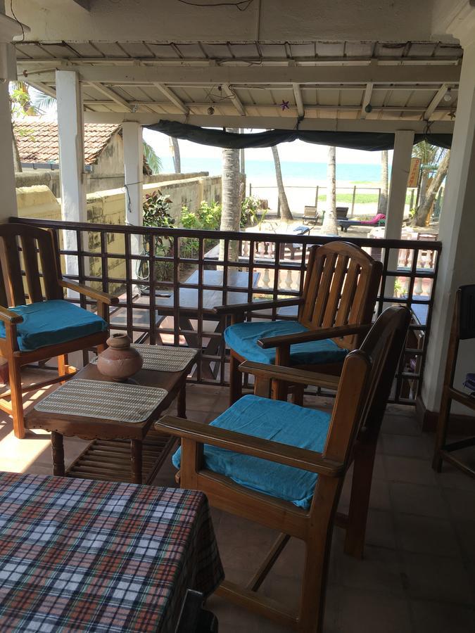 Dephani Beach Hotel Negombo Exterior foto