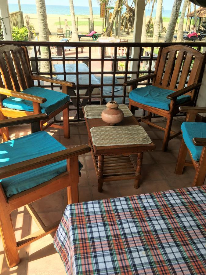 Dephani Beach Hotel Negombo Exterior foto