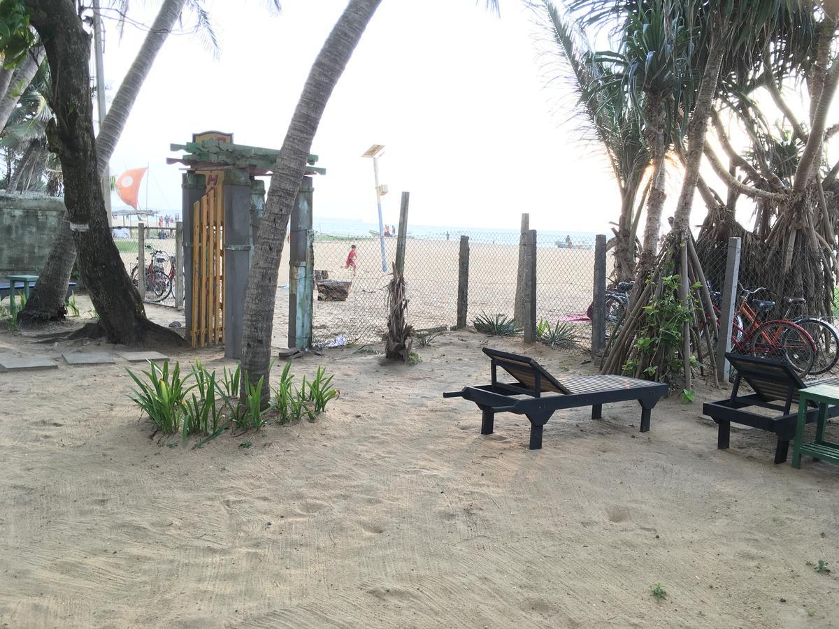 Dephani Beach Hotel Negombo Exterior foto
